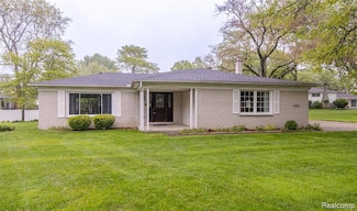 4290 Frostwood Ct, Troy, MI 48098