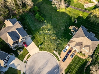 2200 SE Pine Gate Cir, Blue Springs, MO 64014