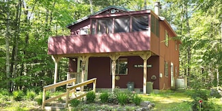 10 Spruce Ln, Bridgton, ME 04009