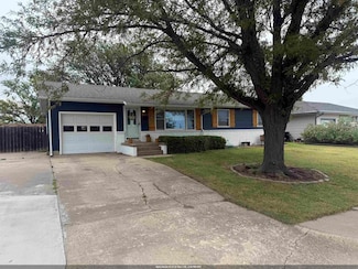 1708 Felten Dr, Hays, KS 67601