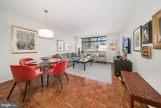 7111 Woodmont Ave Unit 616, Chevy Chase, MD 20815