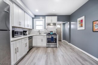 141 Van Horne St, Jersey City, NJ 07304