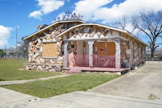 1711 Burleson, San Antonio, TX 78202