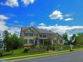 1658 E Thistle Dr, Reading, PA 19610