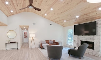 5102 Williams Dr, Georgetown, TX 78633