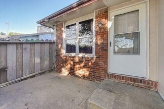 1016 S Lexington Ave, Springfield, MO 65802