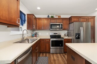 6120 Ragan St, Madison, WI 53718