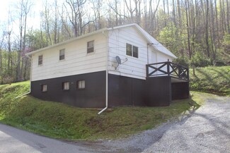 3427 Left Poor Valley Rd, Pennington Gap, VA 24277