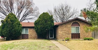 2131 Travis Dr, Carrollton, TX 75006