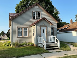 114 E Avenue B, Newberry, MI 49868