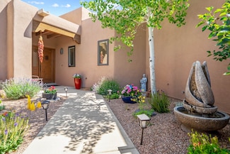 1665 Via Bosque, Santa Fe, NM 87506