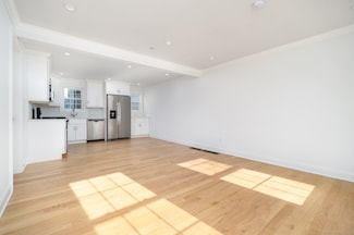 159 Grove St Unit C, Stamford, CT 06901