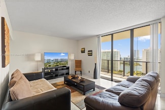 18181 NE 31st Ct Unit PH07, Aventura, FL 33160