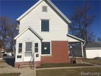 1613 Lapeer Ave, Port Huron, MI 48060