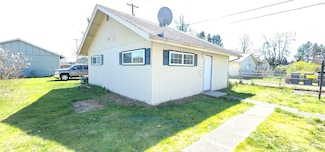 2227 Washington St Unit B, Shelton, WA 98584