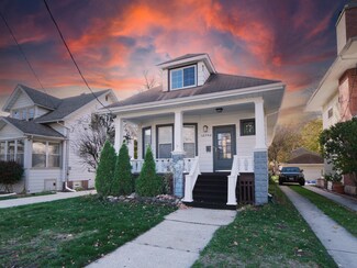 12762 Elm St, Blue Island, IL 60406