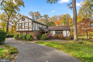 608 Angus Dr, Sykesville, MD 21784