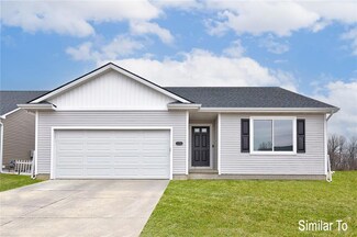 2617 Grand River Dr, Des Moines, IA 50320