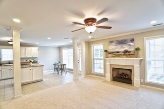 372 Golfview Ct, Murfreesboro, TN 37127