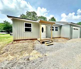 377 N 3rd St, Black Rock, AR 72415