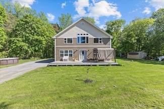 35 Campano Dr, Saint Albans, VT 05478