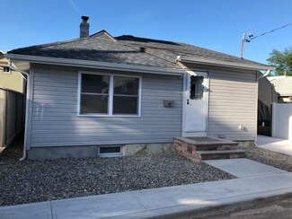 11 Wavecrest St, Staten Island, NY 10306