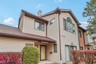 9732 Sylvan Ln Unit 9732, Mentor, OH 44060