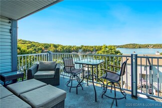 33 Windjammer Dr Unit 2A, Pawhuska Township, MO 65049