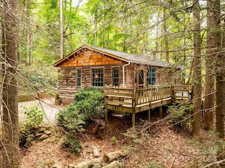 1563 Green River Cove Rd, Saluda, NC 28773