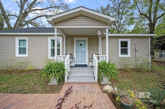 955 D'Olive St, Bay Minette, AL 36507
