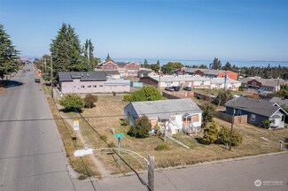 935 W 10th St, Port Angeles, WA 98363