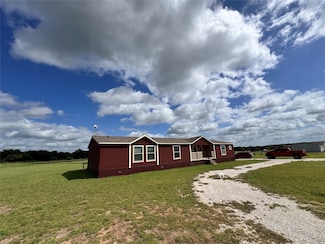 415 Lake Whitney Dr, Whitney, TX 76692