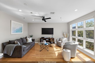 659 1st St Unit 410, Hoboken, NJ 07030