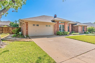 3320 Timber Grove Dr, Bedford, TX 76021