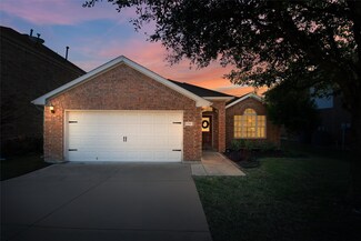 1201 Prairie Heights Dr, Fort Worth, TX 76108