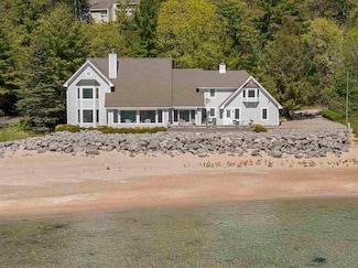 5124 Lower Shore Dr, Harbor Springs, MI 49740