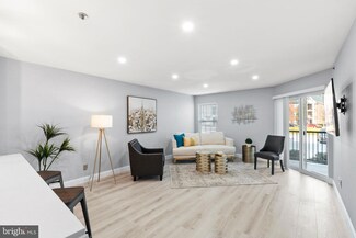3309 Wyndham Cir Unit 1182, Alexandria, VA 22302