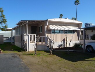 1724 Minnewawa Ave Unit 99, Clovis, CA 93612