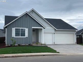 2551 W 15th Ave Unit 124, Junction City, OR 97448