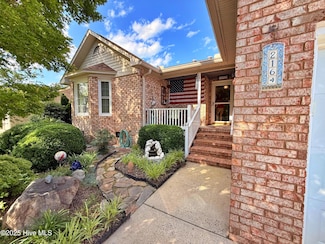 216 Lakemere Dr, New Bern, NC 28562