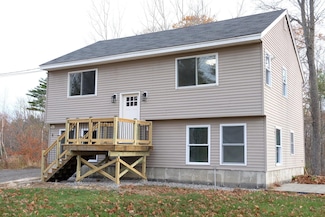 8 Staples Ln, Windham, ME 04062