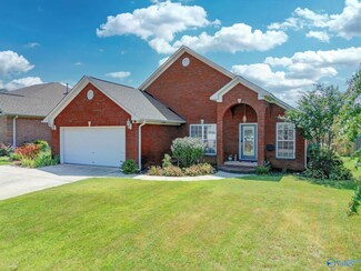 1306 Berrivine Dr NE, Hartselle, AL 35640