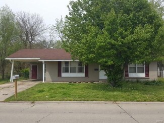 705 South W, Sikeston, MO 63801