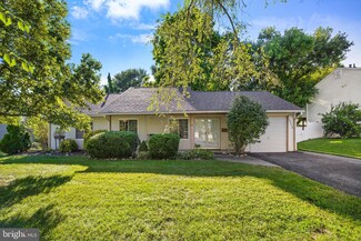 15515 Peach Walker Dr, Bowie, MD 20716