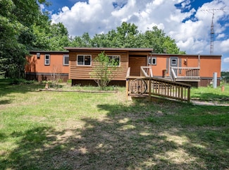 W3536 57th St, Lyndon Station, WI 53944