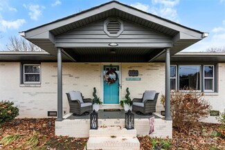 1535 Rolling Meadow Ln, Gastonia, NC 28054