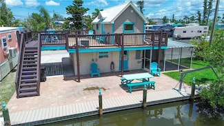 2595 Pine St, Matlacha, FL 33993
