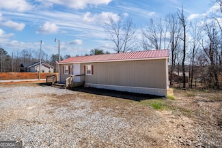 960 Walker Rd, Toccoa, GA 30577