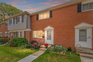 3160 Bookham Cir, Auburn Hills, MI 48326