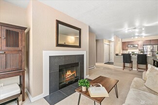 840 NE 125th St Unit 316, Seattle, WA 98125